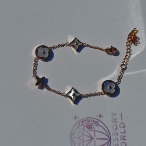 دستبند زنانه استیل مدل LV
