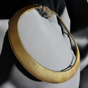گردنبند زنانه طوق مصری فنری طلایی کد TM01