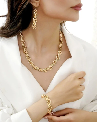 بدلیجات طرح طلا رنگ ثابت