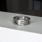 حلقه استیل مدل کارتیر منظم نقره ای